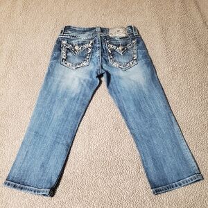 Miss Me Medium Wash Distressed Cropped Jeans Bling Women Sz 27(29"w X 20½"l)